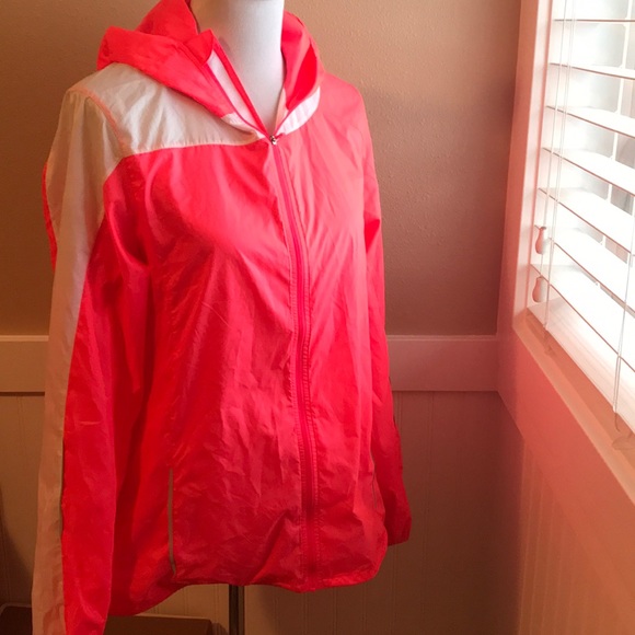 brooks running jacket womens gold